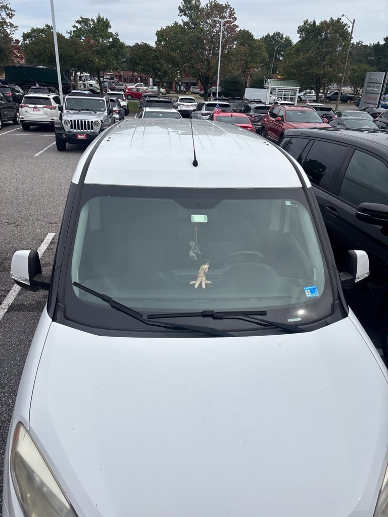 Used 2016 White Ram SLT image 3