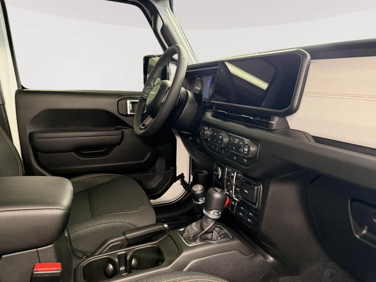2026 Jeep Wrangler 4-Door Willys - Photo 23