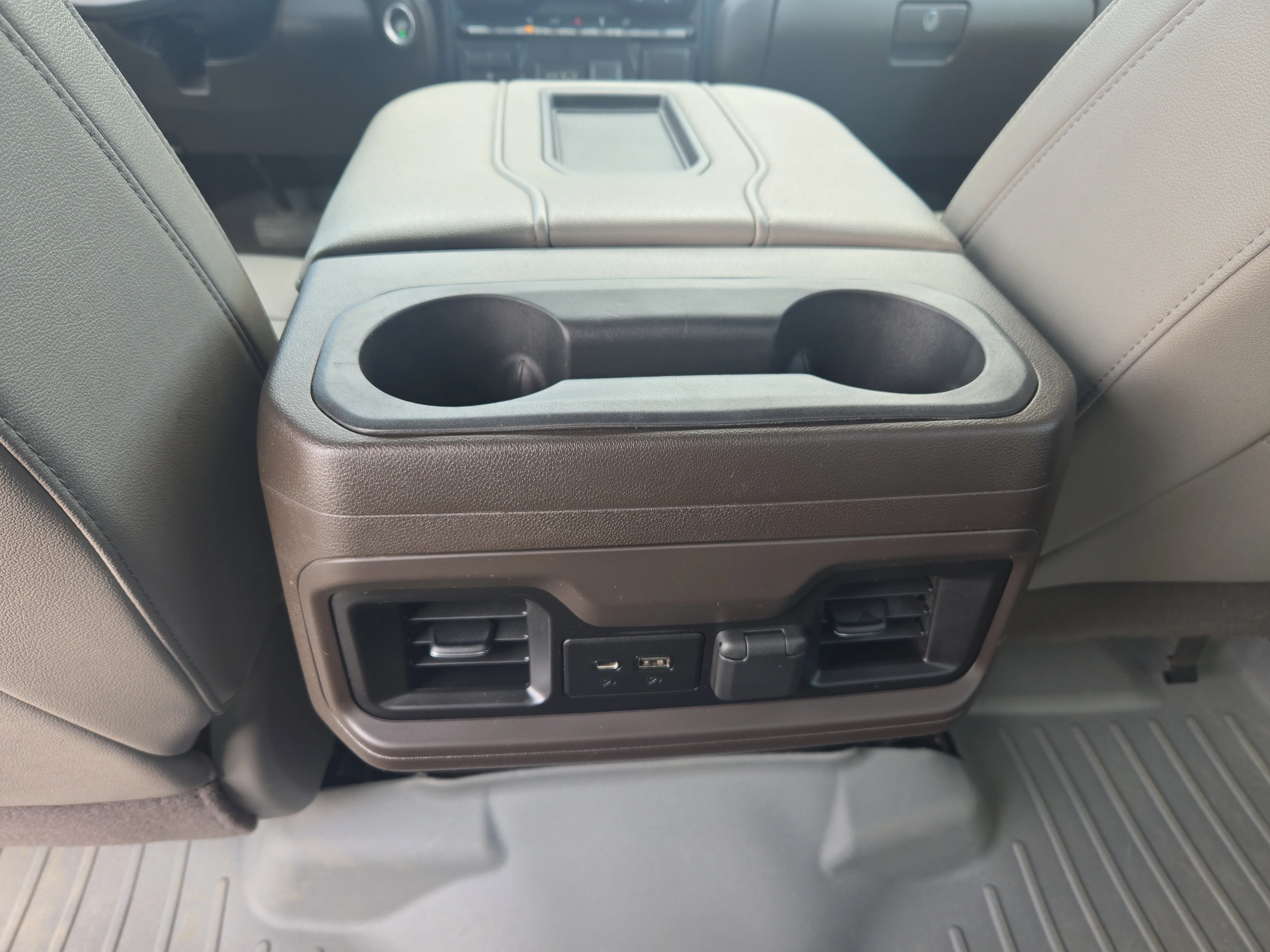 Used 2021 Oxford Brown Metallic Chevrolet RST image 13