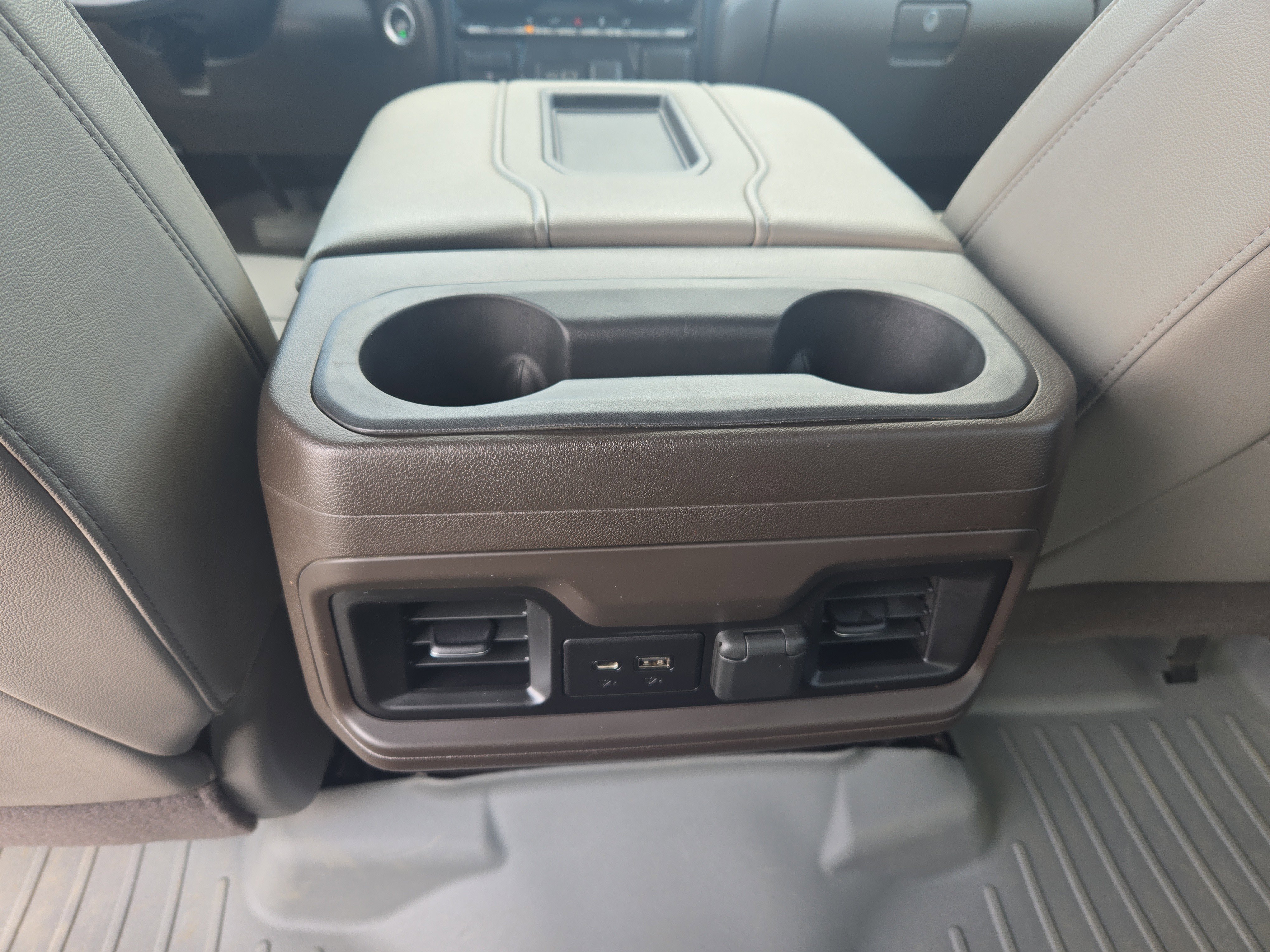Used 2021 Oxford Brown Metallic Chevrolet RST image 13