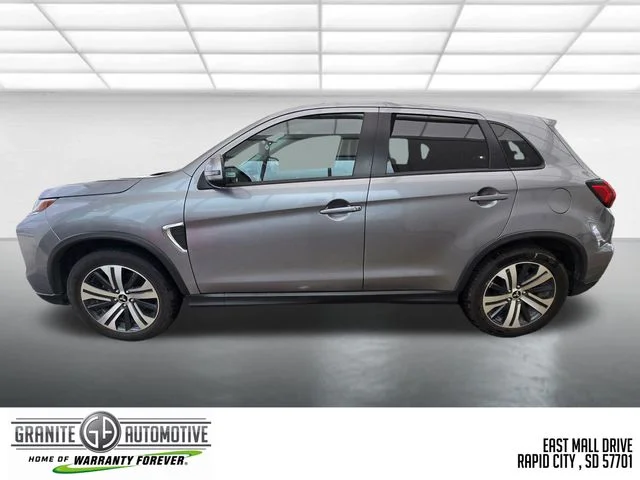 Used 2024 Silver Mitsubishi  image 2