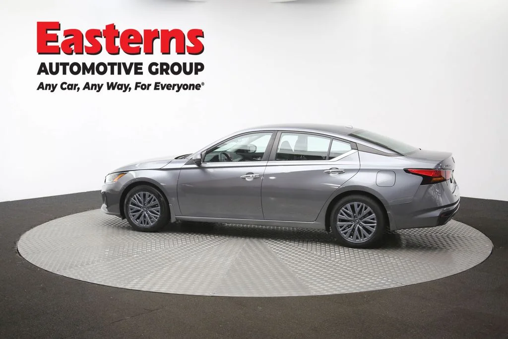 Used 2023 Gray Nissan 2.5 SV image 61