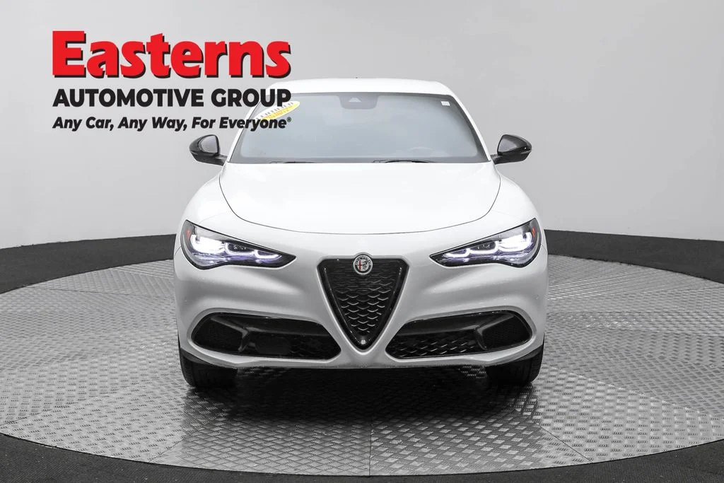 Used 2024 White Alfa Romeo Sprint image 2