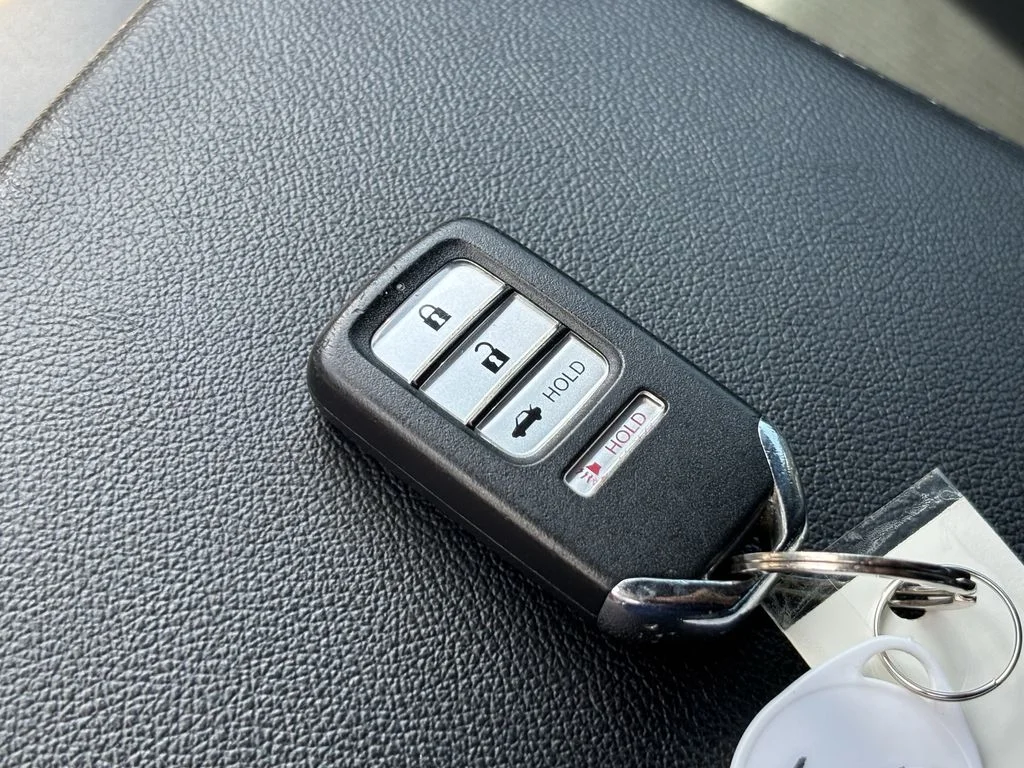 Used 2019  Honda Sport image 35