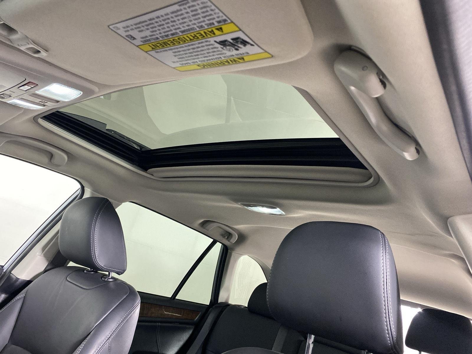 Used 2018 Ice Silver Metallic Subaru Limited image 26
