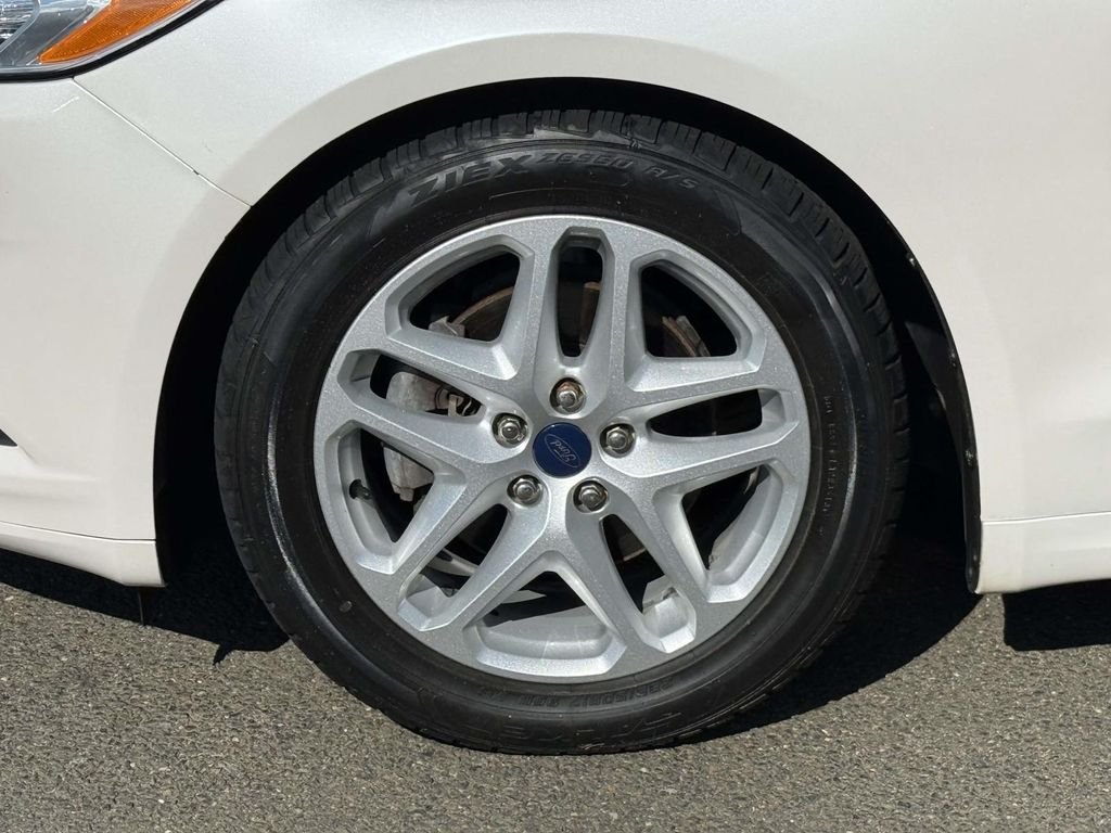 Used 2016 White Ford SE image 11
