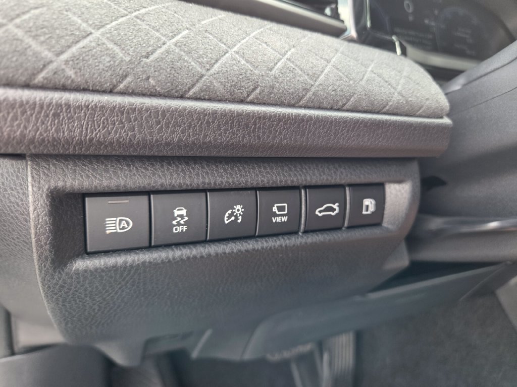 2025 Toyota Camry XLE - Photo 24