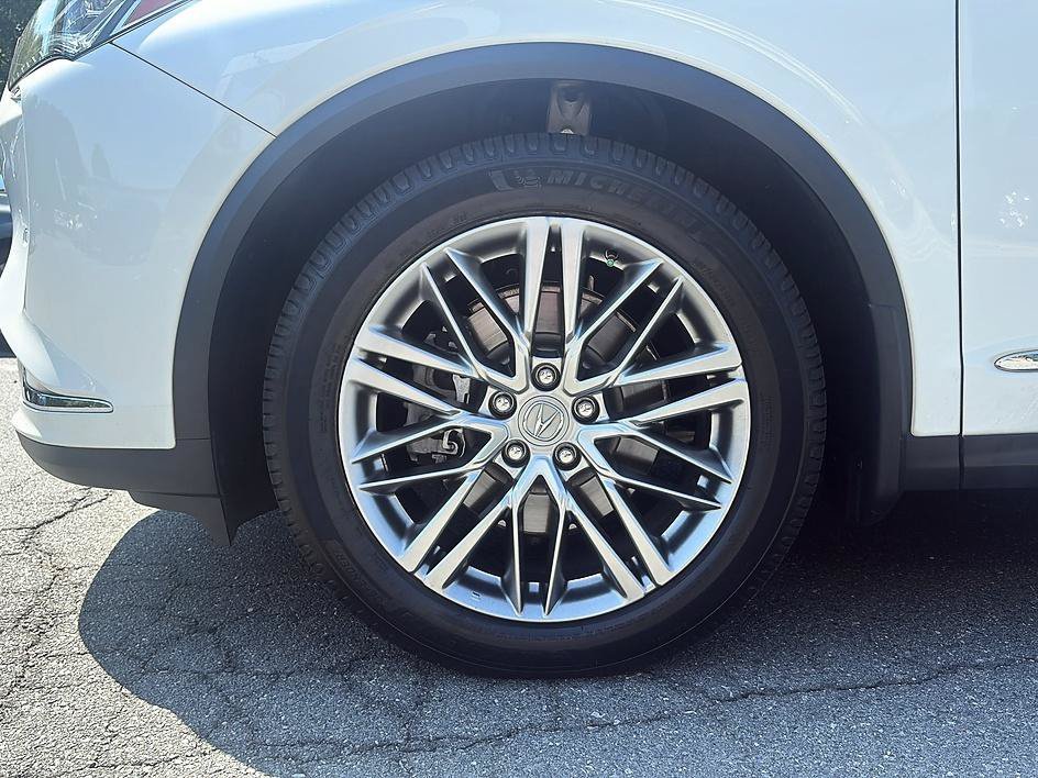 Used 2022 Platinum White Acura w/Advance Package image 9