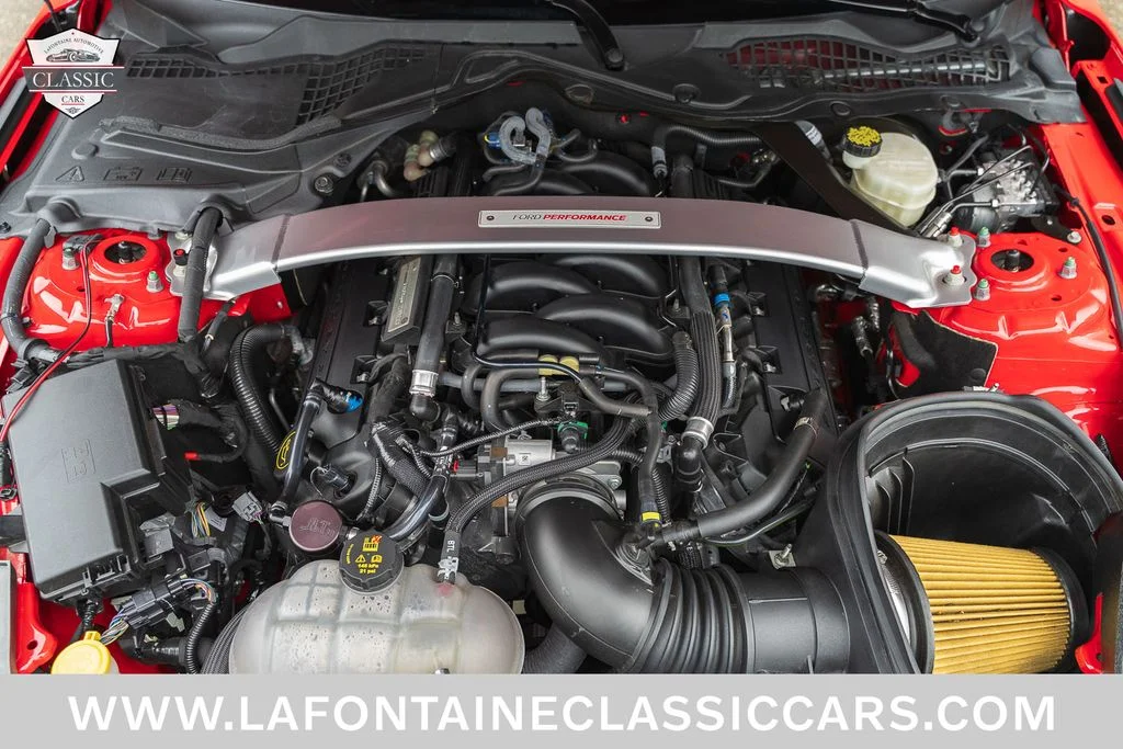 Used 2017 Red Ford Shelby GT350R image 3