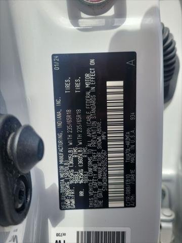 Certified Used 2024 WIND CHILL PEARL Toyota  image 38