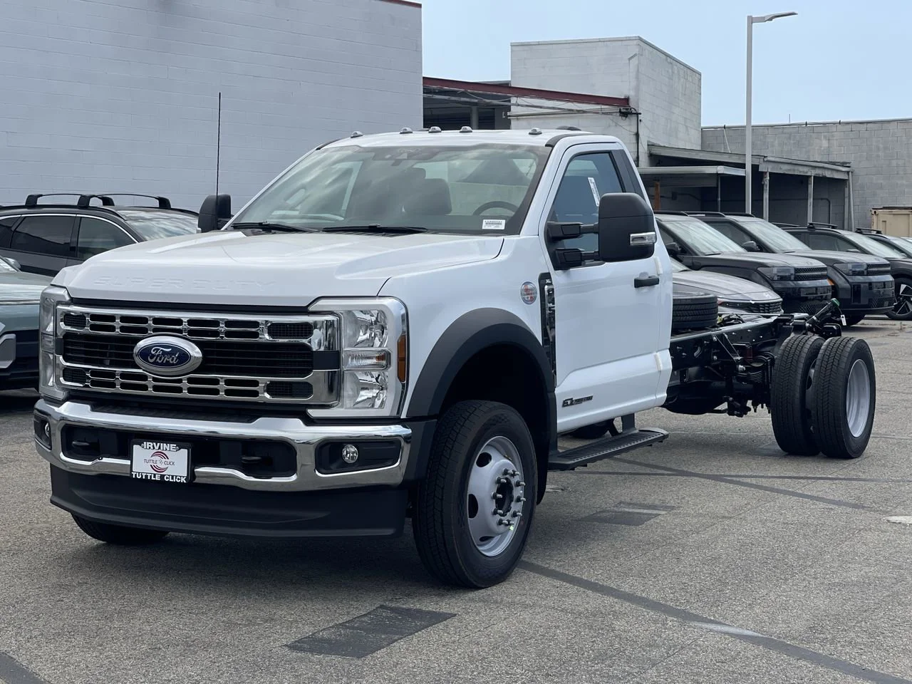 New 2025 Oxford White Ford XL image 3