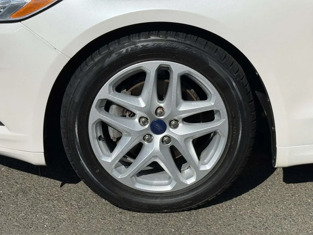 Used 2016 White Ford SE image 11