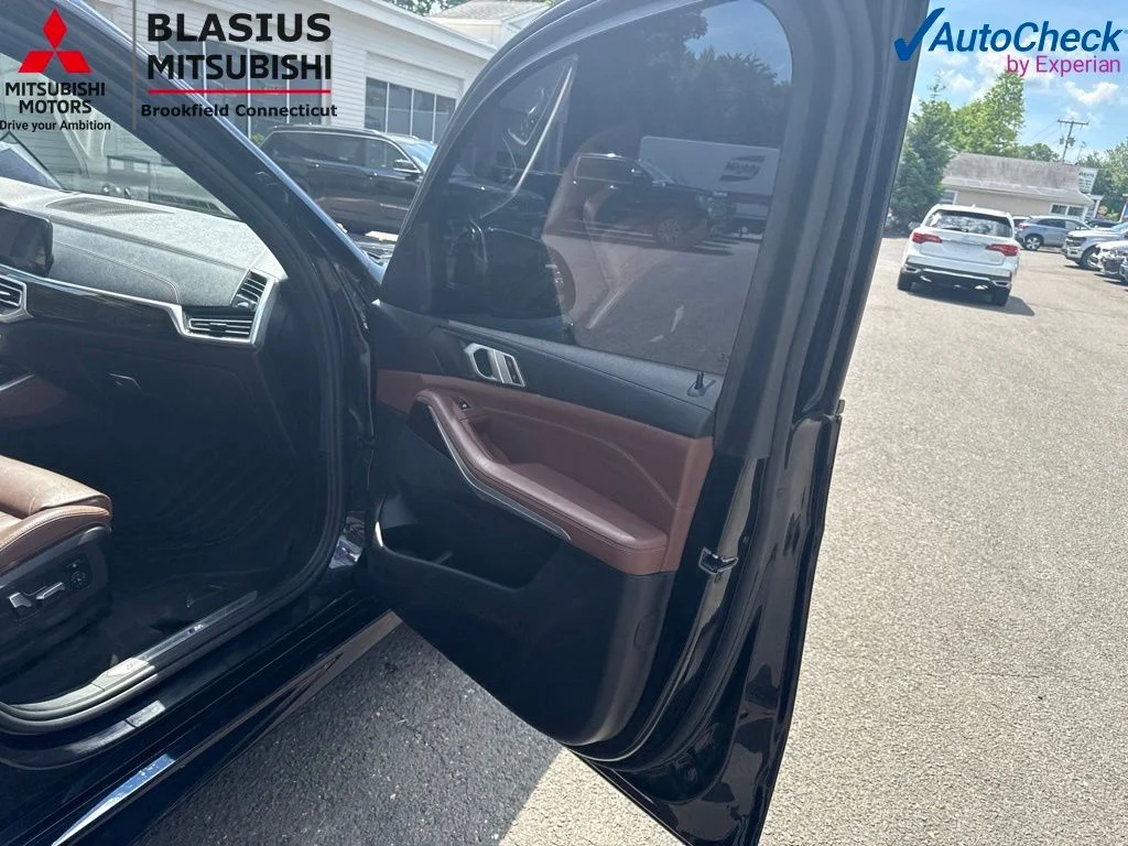 Used 2020 Black BMW xDrive40i image 54