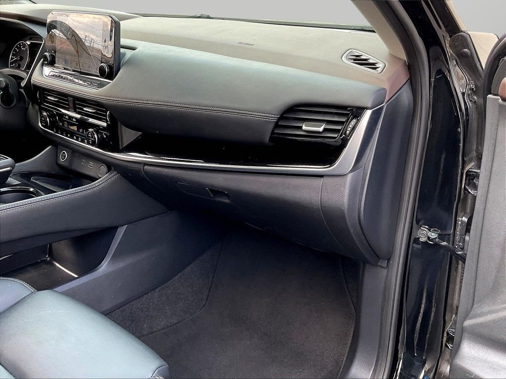 Used 2023 Black Nissan SL image 28