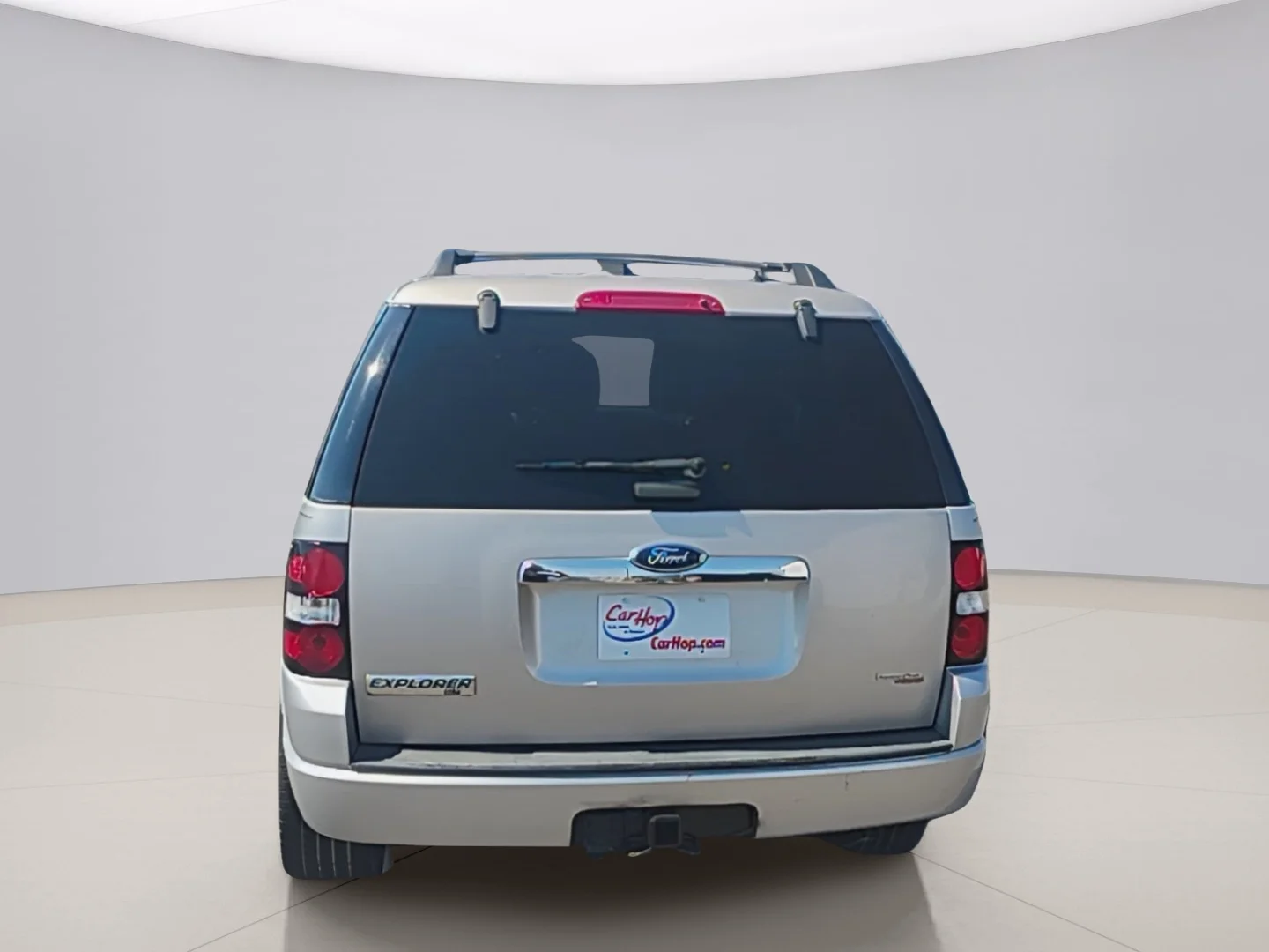 Used 2010 Silver Ford LIMITED image 4
