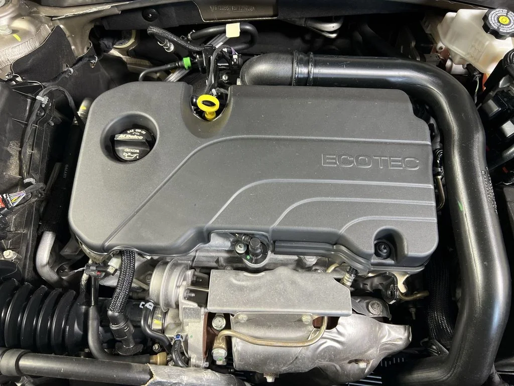 Used 2025 Gray Chevrolet LT image 17