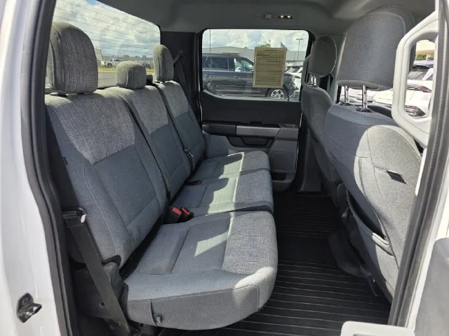 Used 2021 White Ford XLT image 31
