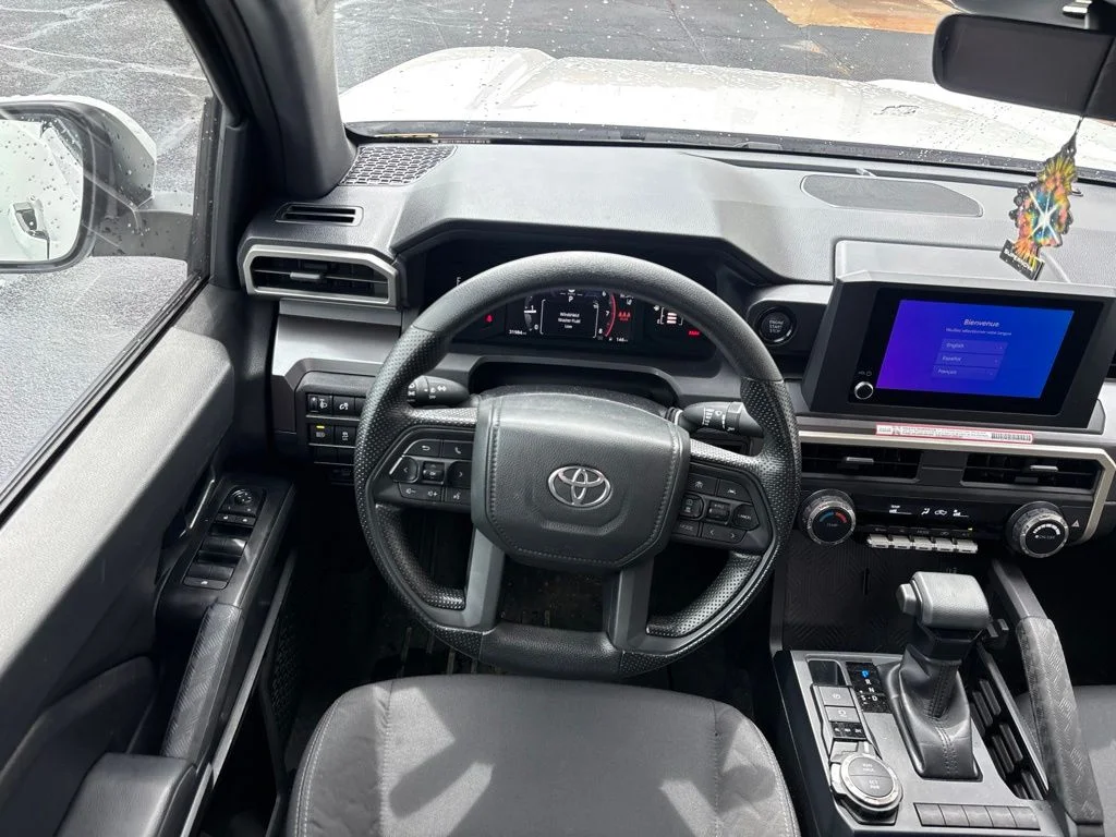 Used 2025 White Toyota SR5 image 3