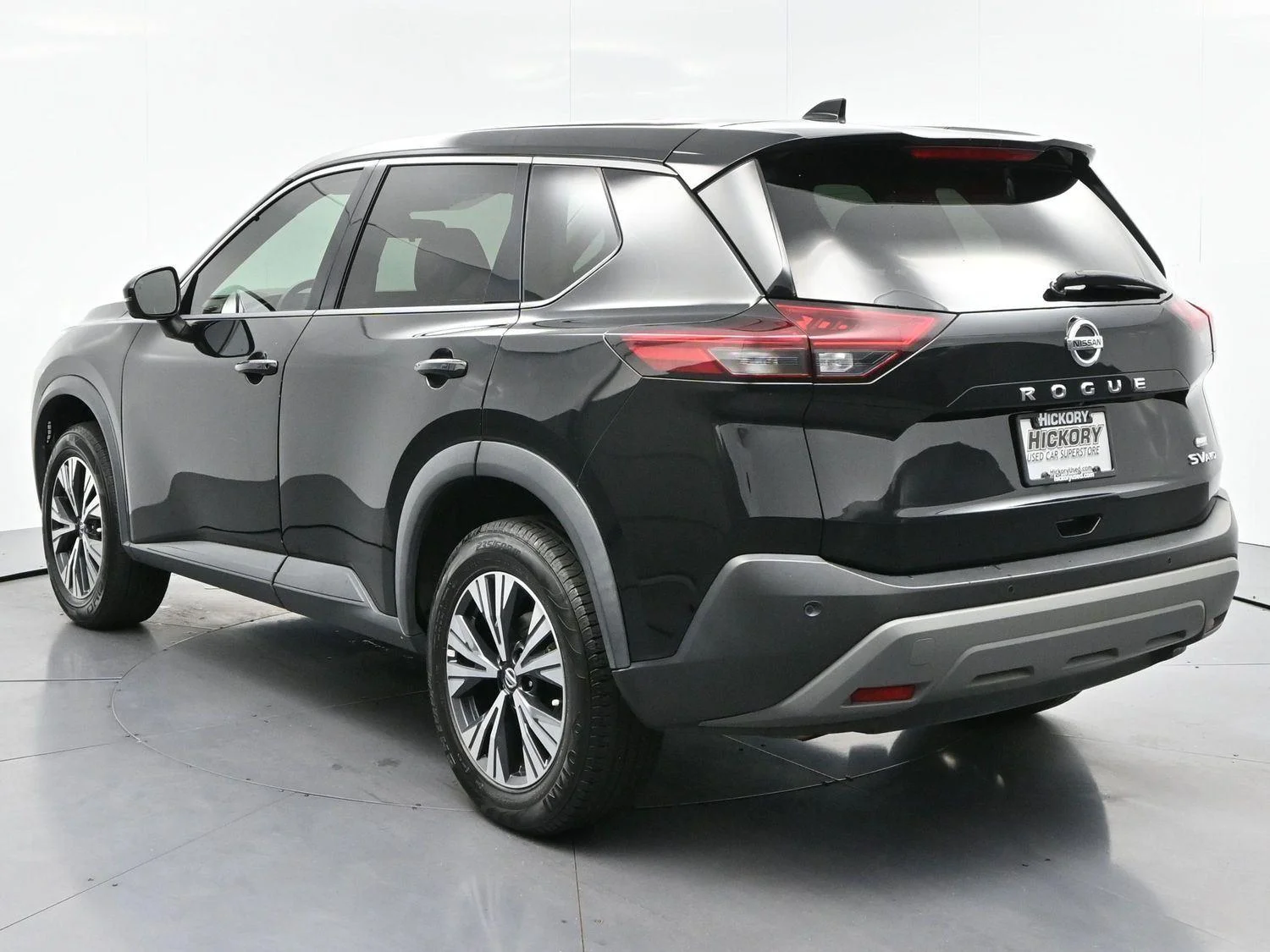 Used 2021 Super Black Nissan SV image 5