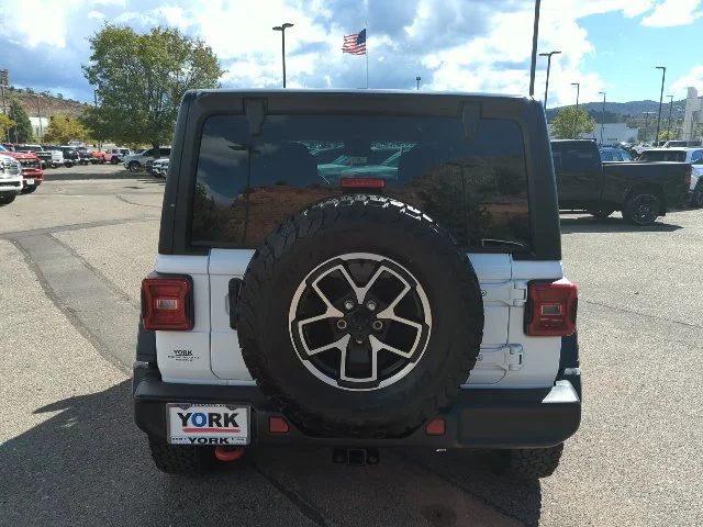 Used 2024 White Jeep Rubicon image 5