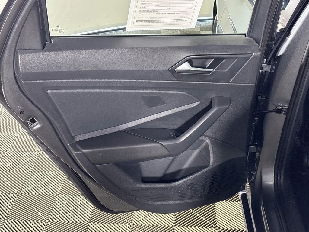 Certified Used 2025 Platinum Gray Metallic Volkswagen 1.5T S image 19