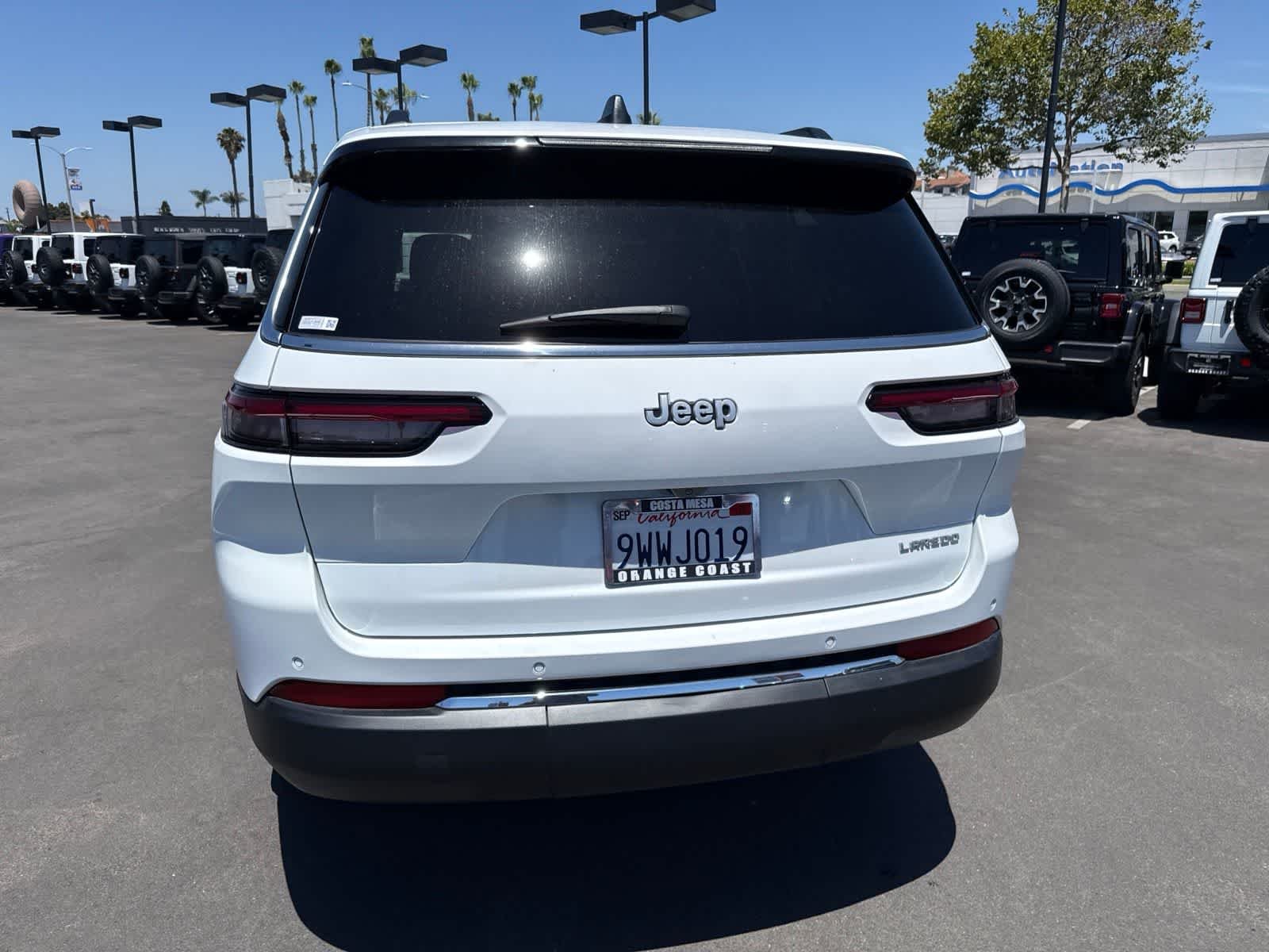 Used 2025 Bright White Clearcoat Jeep Laredo X image 17