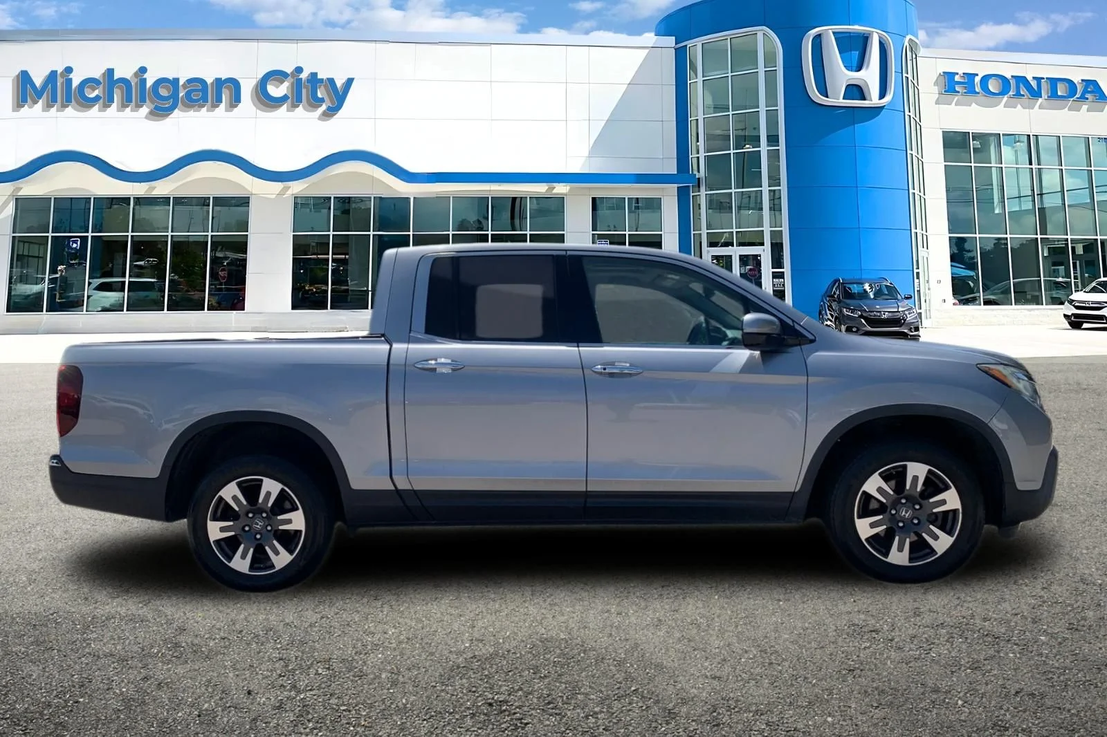 Used 2019 Silver Honda RTL-E image 6