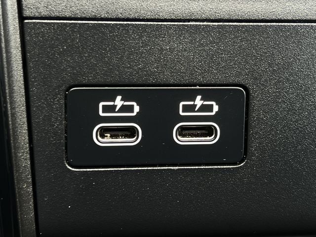 Used 2025 White BMW xDrive28i image 21