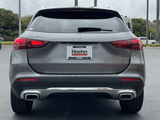 Used 2026 Mountain Grey Metallic Mercedes-Benz GLA 250 image 12