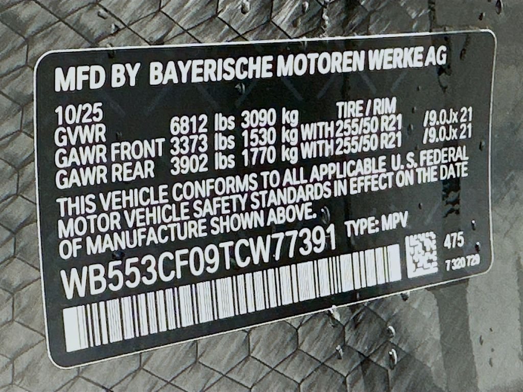 Used 2026 Black Sapphire Metallic BMW xDrive60 image 24