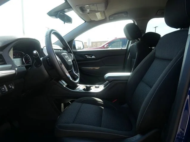 Used 2023 Ultra Blue Metallic GMC SLE image 11