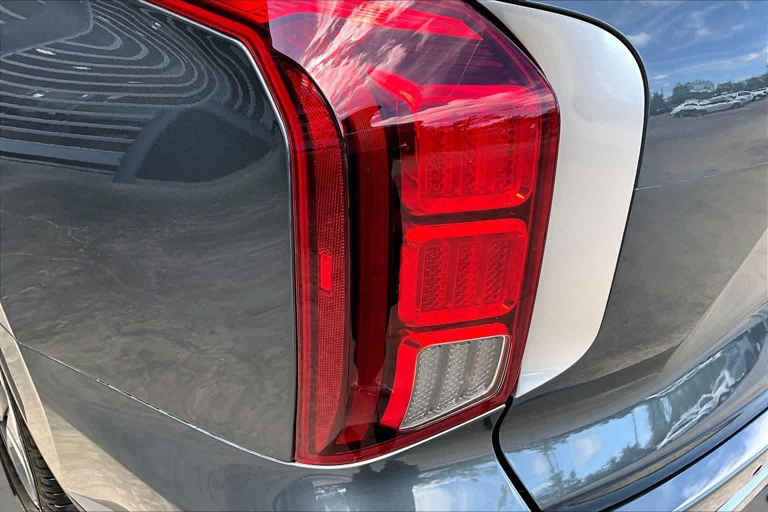 Used 2025 Steel Graphite Hyundai SEL Premium 7P image 29