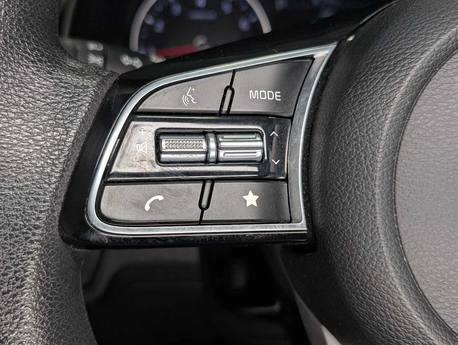 Used 2023 Gravity Gray Kia LXS image 32