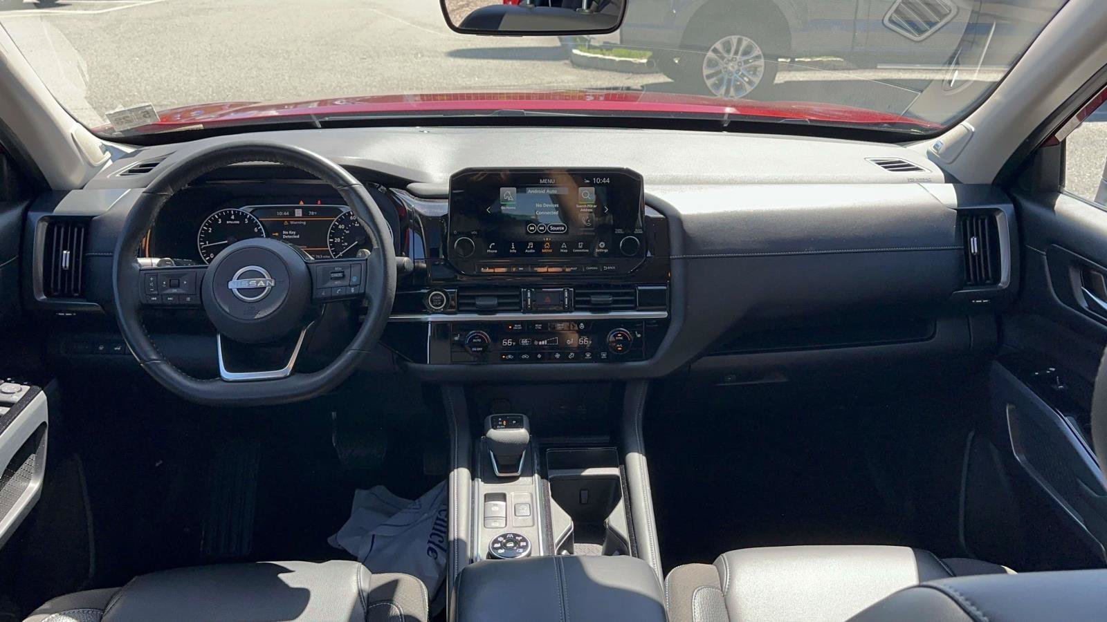 Used 2023 Scarlet Ember Nissan SL image 13