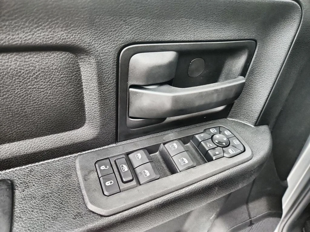 2026 RAM 2500 Tradesman/Black Express - Photo 21