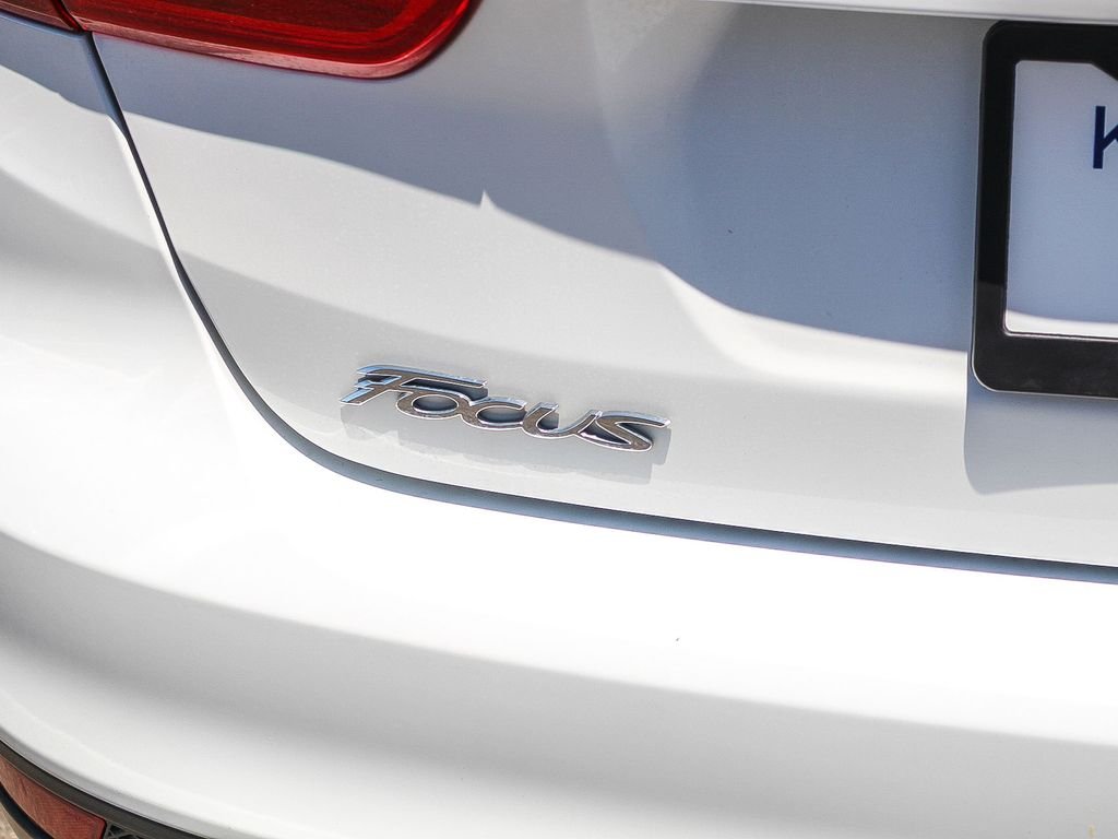 Used 2018 White Ford SE image 11