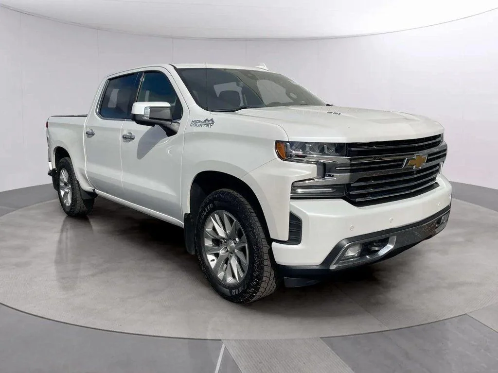 Used 2019 Iridescent Pearl Tricoat Chevrolet High Country image 7