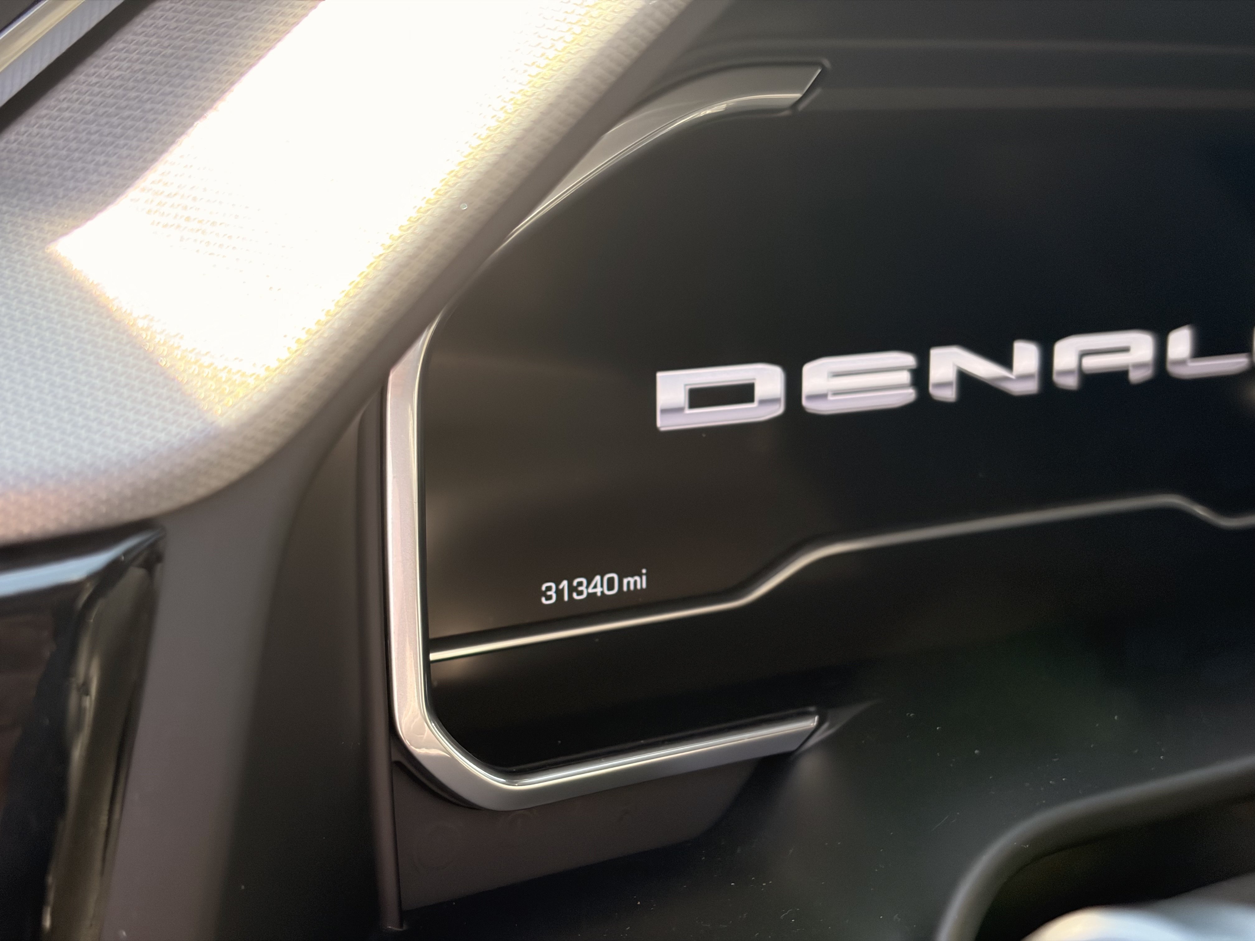 Used 2023 Summit White GMC Denali image 11