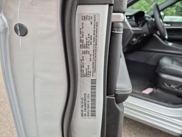 New 2026 Silver Zynith Exterior Paint Jeep Limited image 57