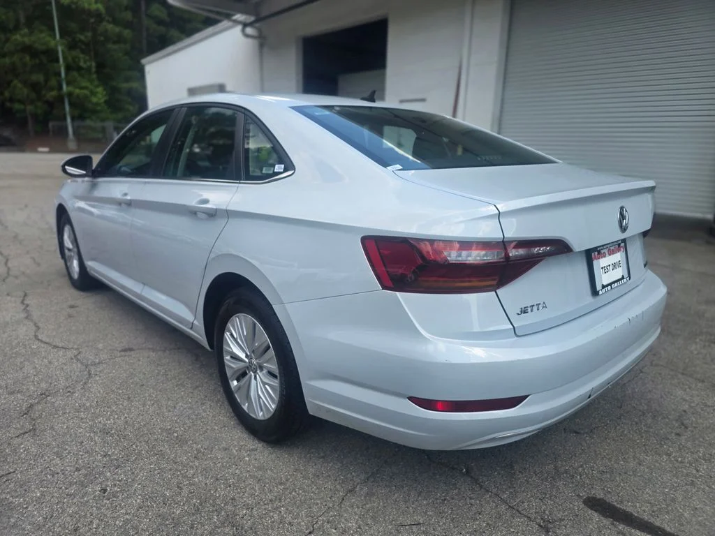 Used 2019 White Volkswagen 1.4T S image 5