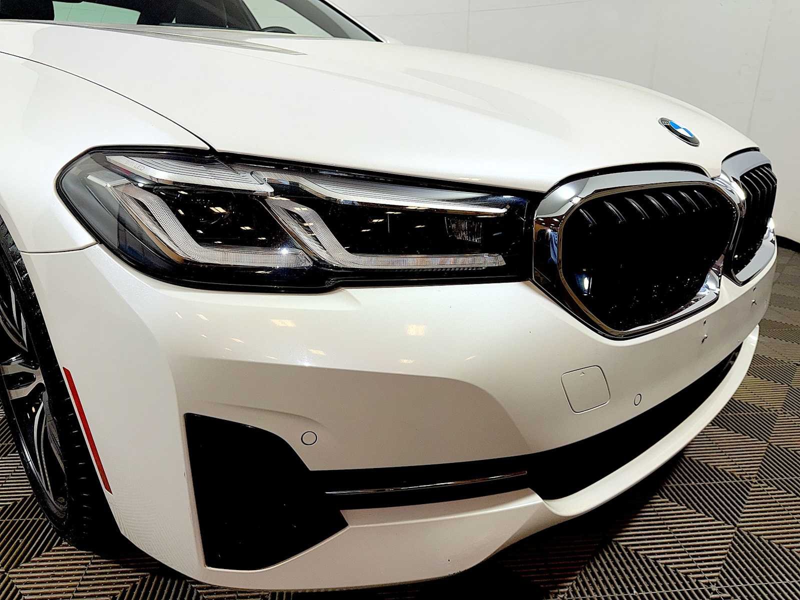 Used 2023 Mineral White Metallic BMW 530i xDrive image 25