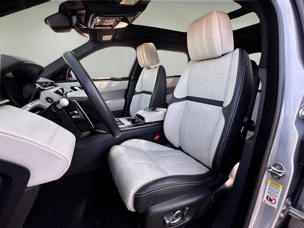 Used 2021 Silver Land Rover R-Dynamic HSE image 6