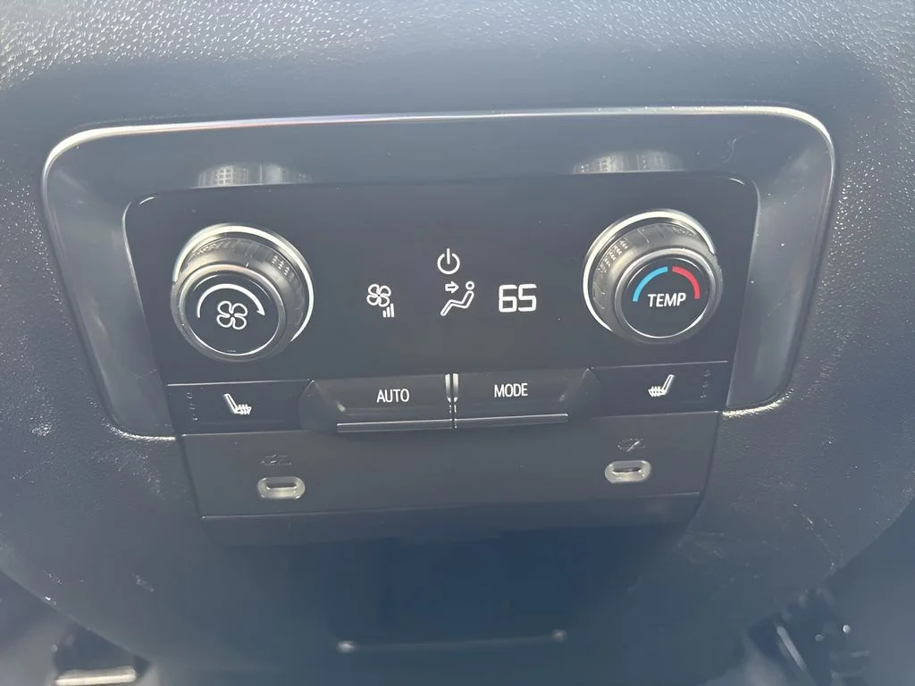 Used 2023 White Chevrolet Premier image 13