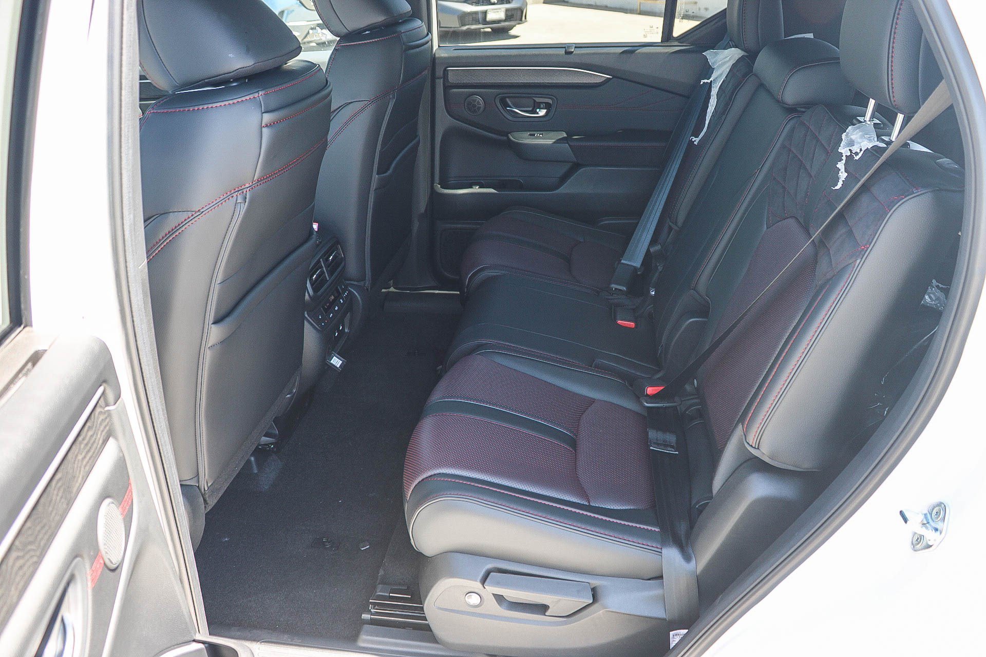 New 2026 Platinum White Pearl Honda Black Edition image 20