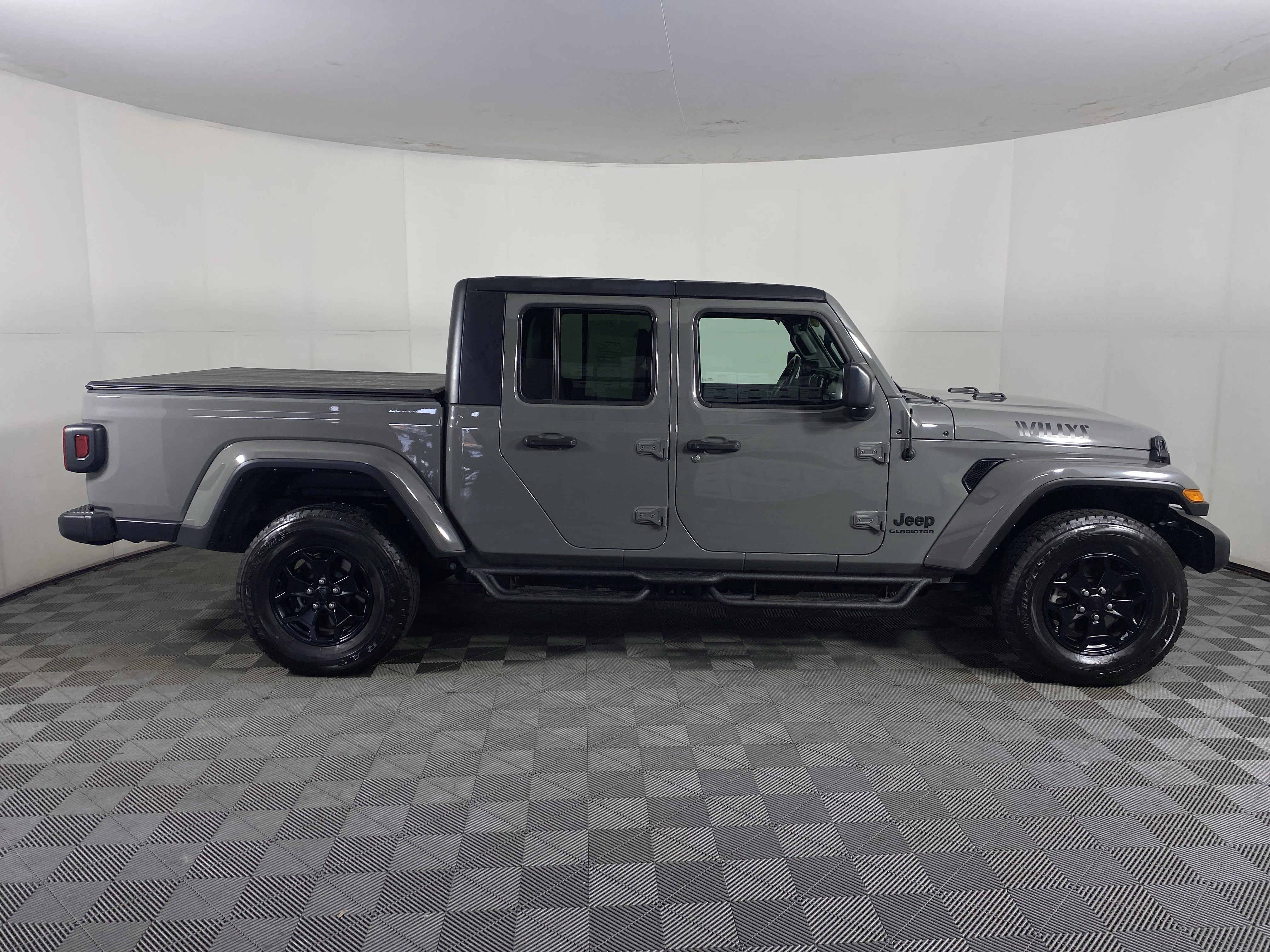 Used 2022 Sting-Gray Clearcoat Jeep  image 7