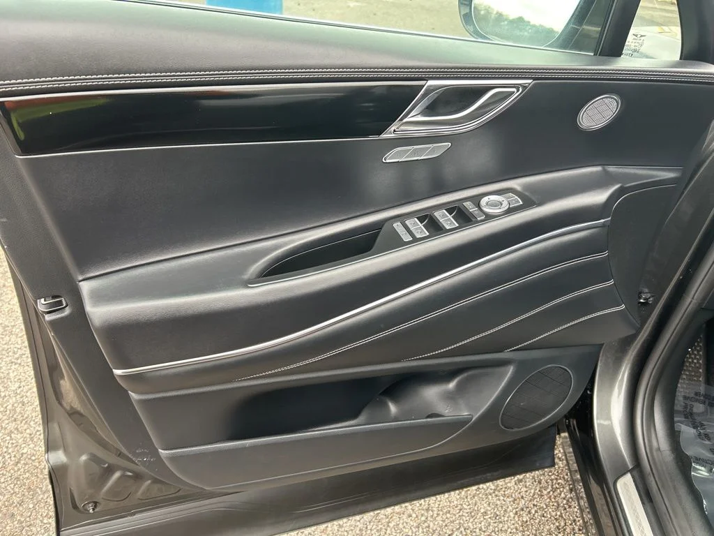 Used 2025 Gray Genesis 2.5T image 15