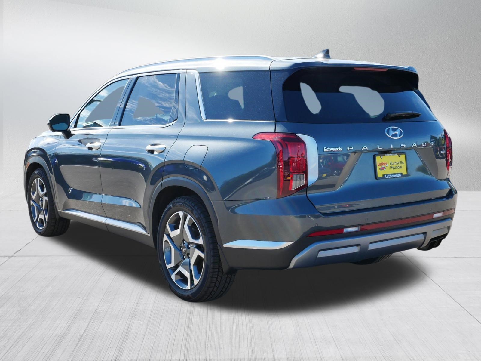 Certified Used 2023 Steel Graphite Hyundai Limited image 5