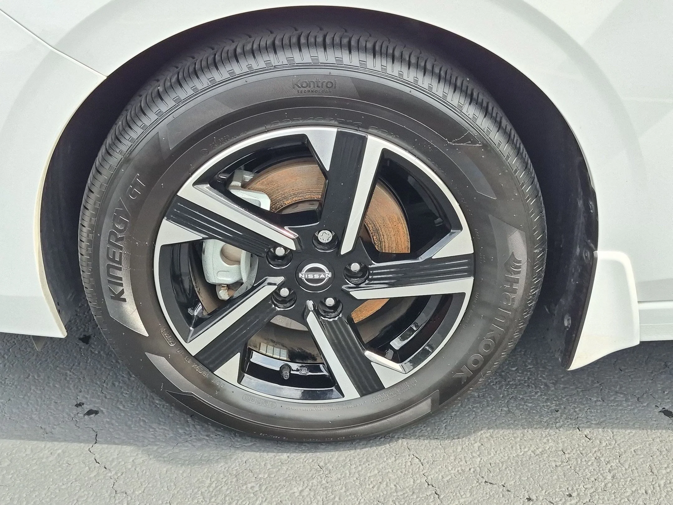 Used 2025 Fresh Powder Nissan SV image 9