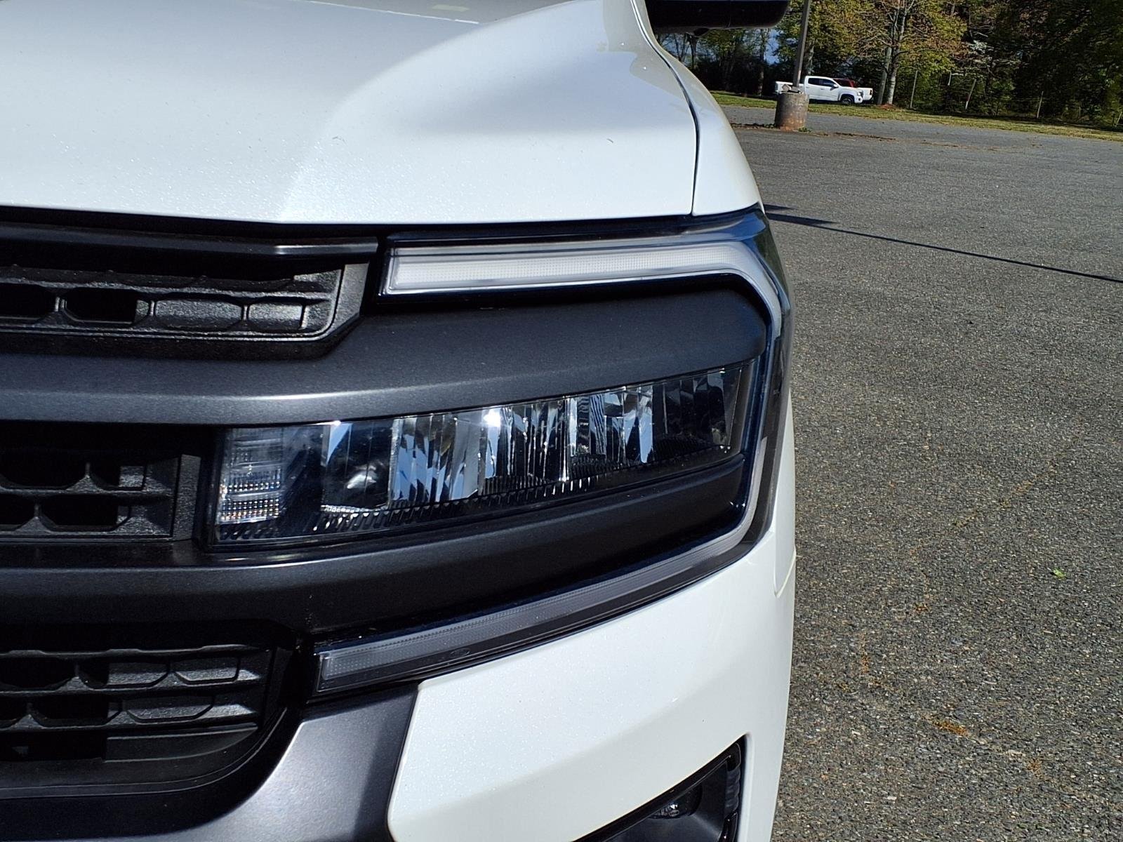 Used 2022 Star White Metallic Tri-Coat FORD TIMBER image 16