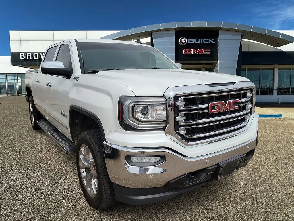 2018 GMC Sierra 4WD Crew Cab Short Box SLT's photo